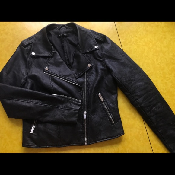 Romeo & Juliet leather jacket - Picture 1 of 5